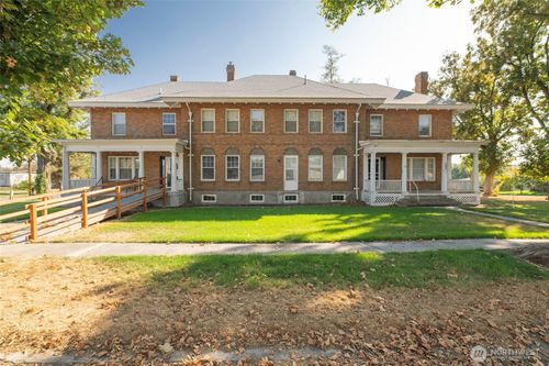 202 W 1st St, Prescott, WA, 99348-8726 | Card Image