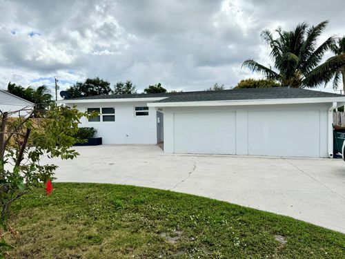 350 Cypress Dr, Lake Park, FL, 33403-3434 | Card Image