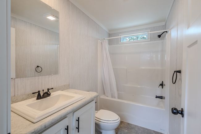 05 - 1346 Newport Ave, House other with 1 bedrooms, 1 bathrooms and 2 parking in Attleboro MA | Image 4