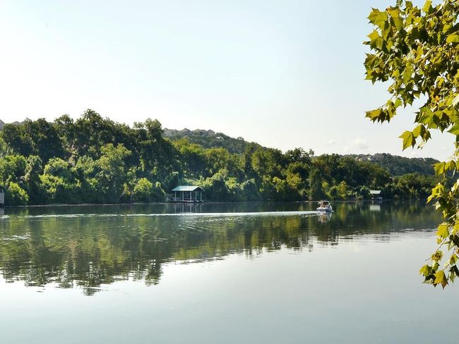 Lake Austin at the community boat ramp. | Image 38