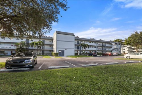 apt-307t-8421 Lagos De Campo Blvd, Tamarac, FL, 33321-3752 | Card Image