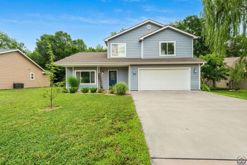 1404 Poplar St, Wamego, KS, 66547-9627 | Card Image