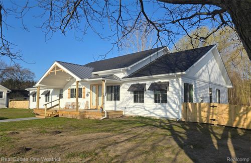 9236 River Rd, Clay, MI, 48001-4006 | Card Image