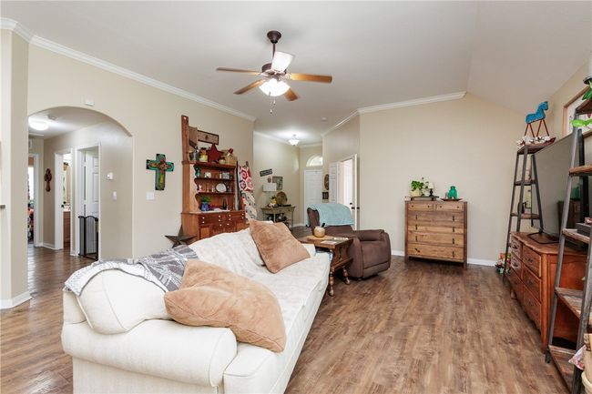 6005 Tapestry Dr, House other with 4 bedrooms, 2 bathrooms and null parking in Corpus Christi TX | Image 6