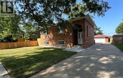 225 Frank Ave, Windsor, ON, N8S3N7 | Card Image