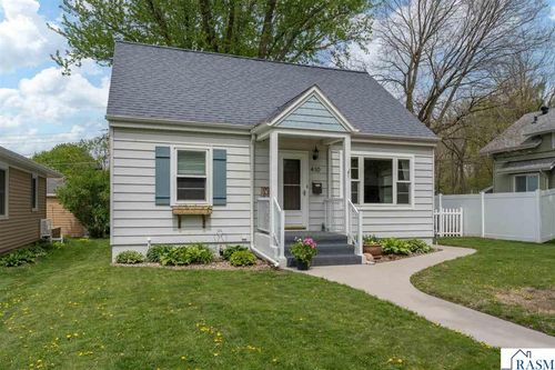 410 W 11th St, Mankato, MN, 56001-2237 | Card Image