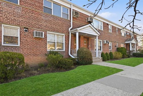 2c-196-32 Pompeii Avenue, New York, NY, 11423 | Card Image