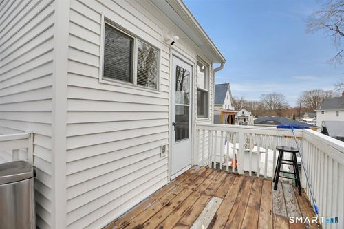11 Welles St, Waterbury, CT, 06706-1836 | Card Image