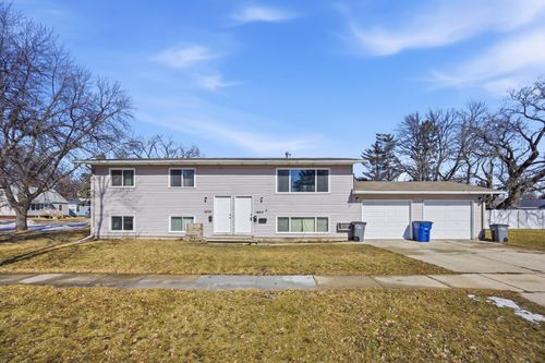 1602 6th Ave N, Moorhead, MN, 56560-2352 | Card Image