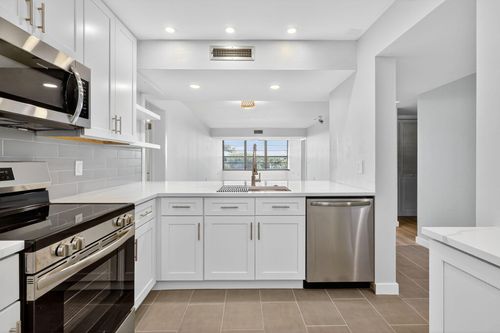 apt-404-3710 Whitehall Dr, West Palm Beach, FL, 33401-1057 | Card Image