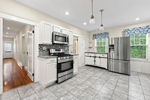 2-40 County St, Peabody, MA, 01960-5256 | Card Image