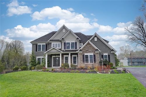 11 Rainbrooke Dr, Pittsford, NY, 14534-3075 | Card Image