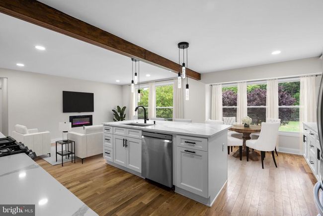 13813 Rippling Brook Dr, House other with 7 bedrooms, 6 bathrooms and null parking in SILVER SPRING MD | Image 10