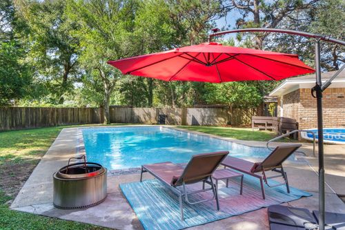28 Walnut Ave, Shalimar, FL, 32579-1120 | Card Image