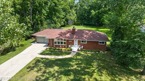 24414 Lois Ln, Southfield, MI, 48075-6148 | Card Image