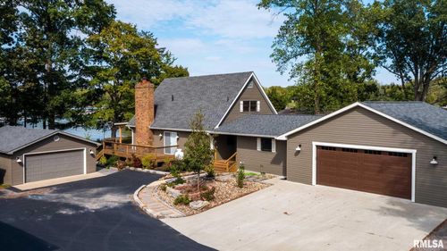 11952 Laguna Dr, Marion, IL, 62959-8658 | Card Image