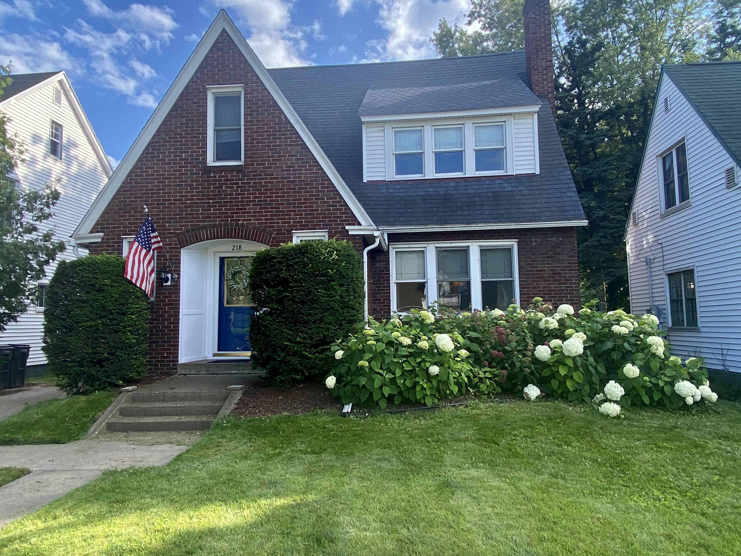 Hursley St, Sault Sainte Marie, MI 49783