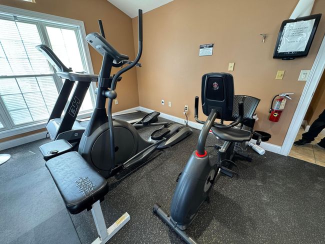 Community work out facilities - in club house | Image 42