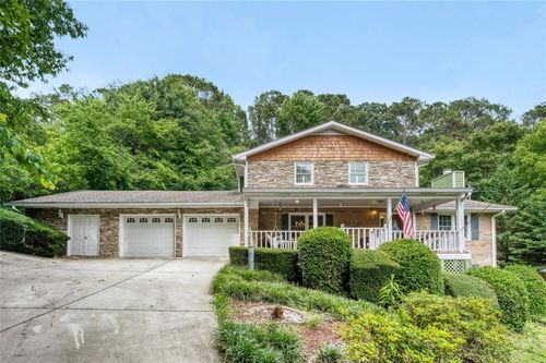 562 Cupelo Dr Nw, Marietta, GA, 30064-1120 | Card Image