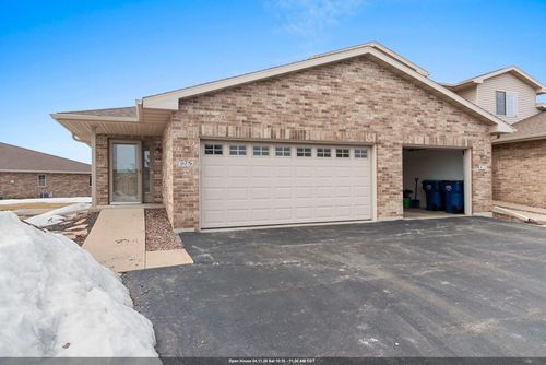 42-1267 Pond View Circle, LAWRENCE, WI, 54115 | Card Image