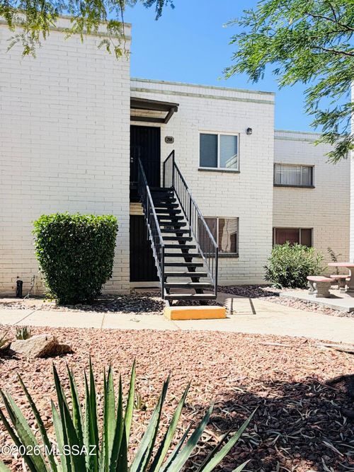 258-8450 E Old Spanish Trl, Tucson, AZ, 85710-4306 | Card Image