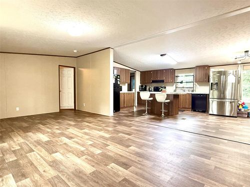 17008 Fm 1484 Rd, Conroe, TX, 77303-4724 | Card Image