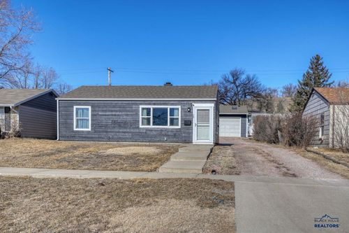 28 Saint Andrew St, Rapid City, SD, 57701-3828 | Card Image