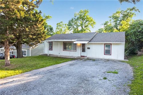 1650 N 44th St, Kansas City, KS, 66102-1953 | Card Image