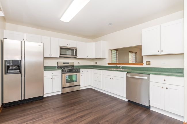 2593 Canyon Dr, Townhouse with 3 bedrooms, 2 bathrooms and 4 parking in Plainfield IL | Image 8