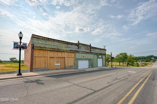 118 N Main St, Galena, KS, 66739-1126 | Card Image