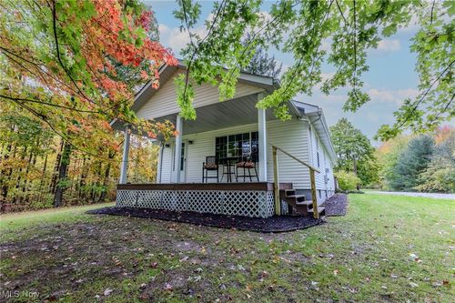11179 Clay St, Huntsburg, OH, 44046-9749 | Card Image