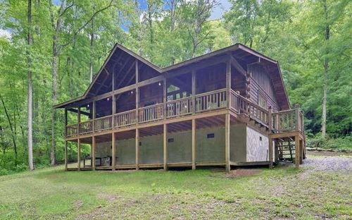 192 Nantahala Dam Rd, Topton, NC, 28781-6671 | Card Image