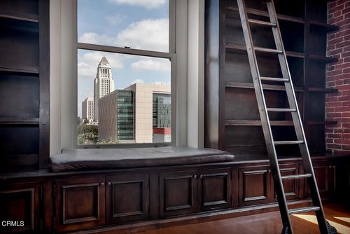 phe-257 S Spring St, LOS ANGELES, CA, 90012 | Card Image