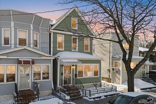 8068 87th Ave, Woodhaven, NY, 11421-1916 | Card Image