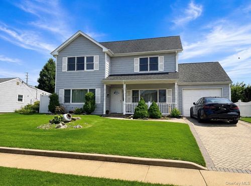 4161 Harriet Rd, Bethpage, NY, 11714-6212 | Card Image