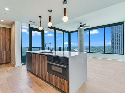 unit-2506-84 N Interstate 35, Austin, TX, 78701-4983 | Card Image