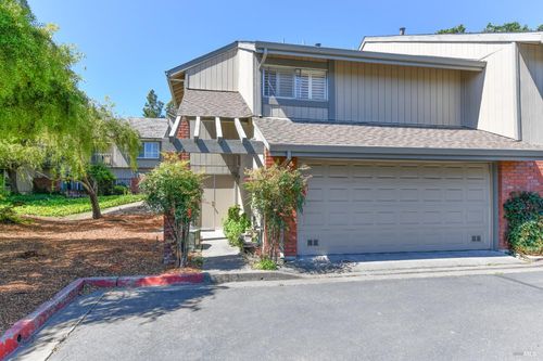 3007 Loma Ct, Santa Rosa, CA, 95405-8607 | Card Image