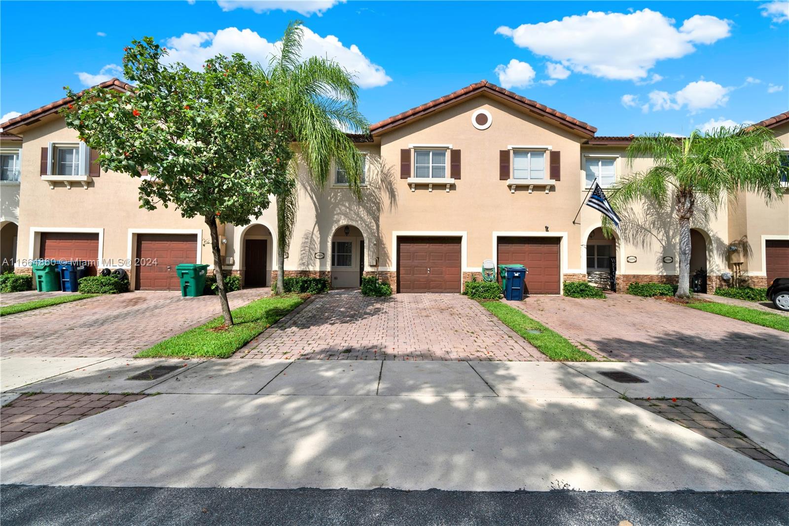 89th Ct, Cutler Bay, FL 33190