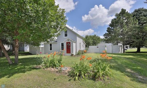 812 4th St Se, Barnesville, MN, 56514-3822 | Card Image