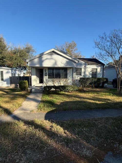 1209 Tetreau St, Thibodaux, LA, 70301-4821 | Card Image