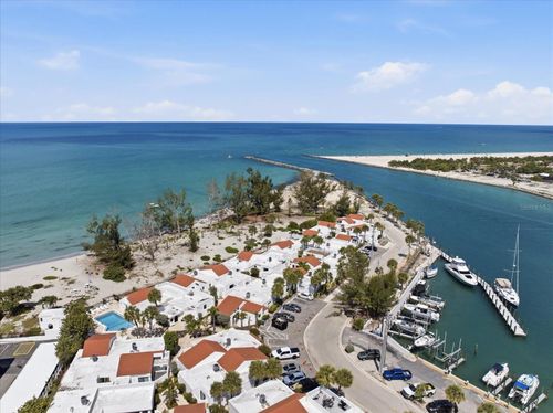 20-1585 Tarpon Center Dr, Venice, FL, 34285-1000 | Card Image