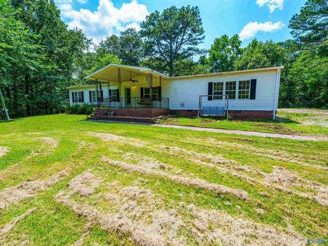 1041 Green Briar Cove Rd, House other with 4 bedrooms, 2 bathrooms and null parking in Union Grove AL | Image 35