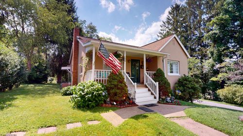 104 Sunshine Way, Fairmont, WV, 26554 | Card Image
