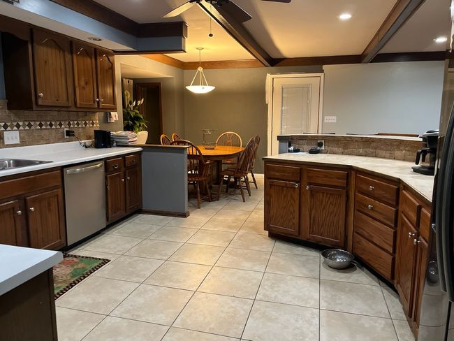 1319 Shelby Mccallum Dr, House other with 3 bedrooms, 2 bathrooms and 3 parking in Benton KY | Image 8