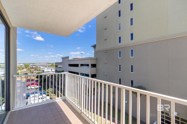 Balcony | Image 38
