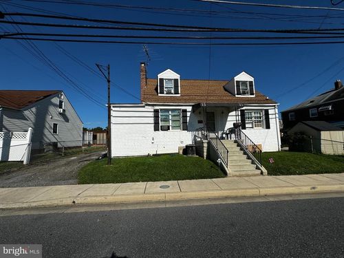 15 S Marlyn Ave, ESSEX, MD, 21221-5033 | Card Image