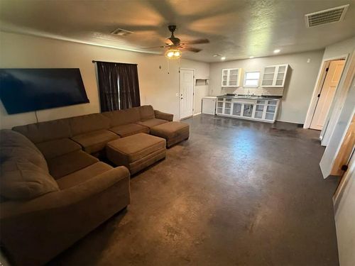 601 W Jewel St, Mangum, OK, 73554-2607 | Card Image