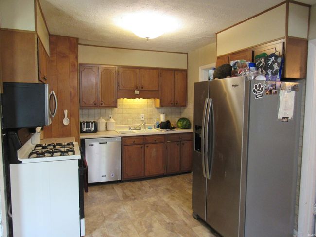 126 Boulevard, House other with 3 bedrooms, 2 bathrooms and null parking in Kokomo IN | Image 7