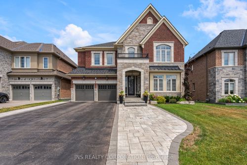 247 Reg Harrison Trail, Newmarket, ON, L3X0M4 | Card Image