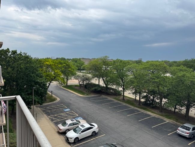 APT-4C - 2211 S Highland Ave, Condo with 2 bedrooms, 2 bathrooms and 2 parking in Lombard IL | Image 35